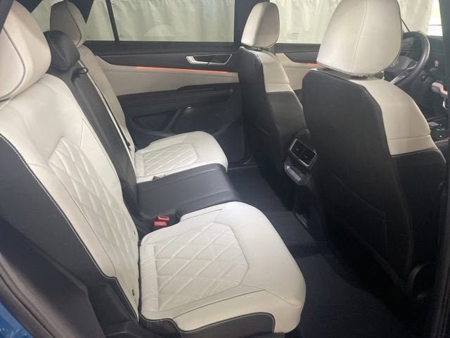 Certified 2024 Volkswagen Atlas Cross Sport SEL Premium R-Line AWD/4WD image 8