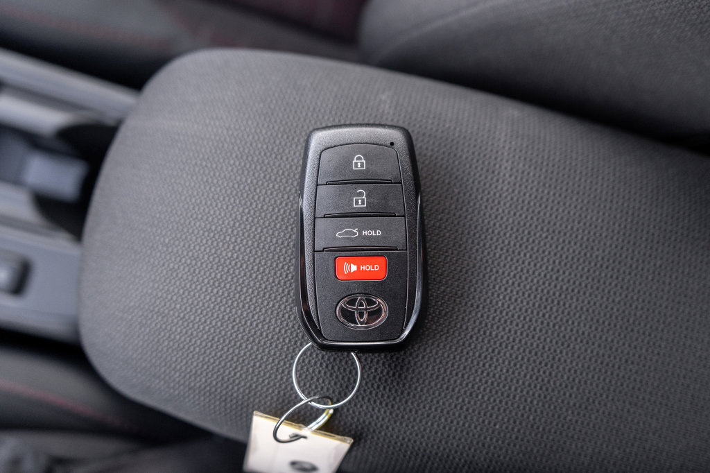 Used 2026 Toyota Corolla SE FWD image 30