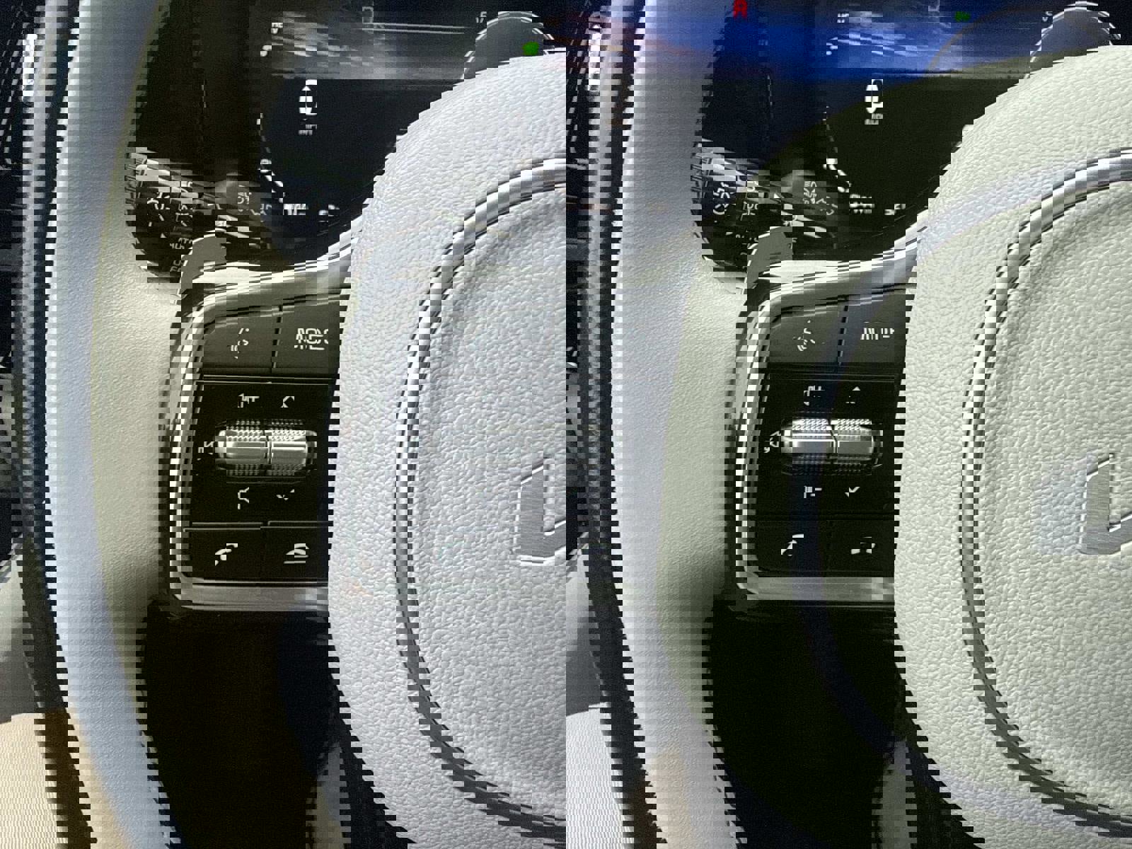 Used 2022 Kia Sorento SX Prestige w/ Panoramic Sunroof Package image 32