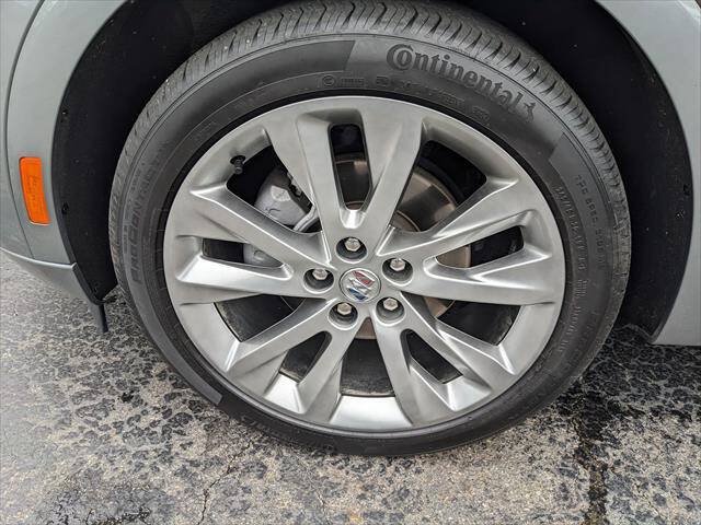 Used 2023 Buick Envision Avenir AWD/4WD image 8