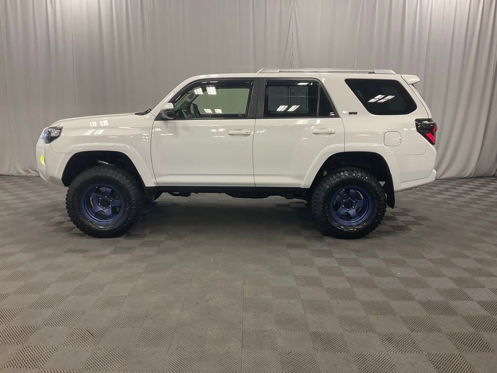 Used 2018 Toyota 4Runner SR5 Premium AWD/4WD image 13