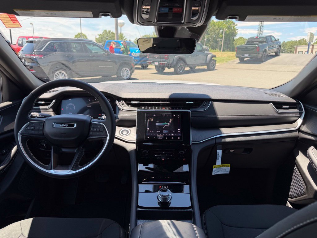 New 2026 Jeep Grand Cherokee Laredo RWD image 38