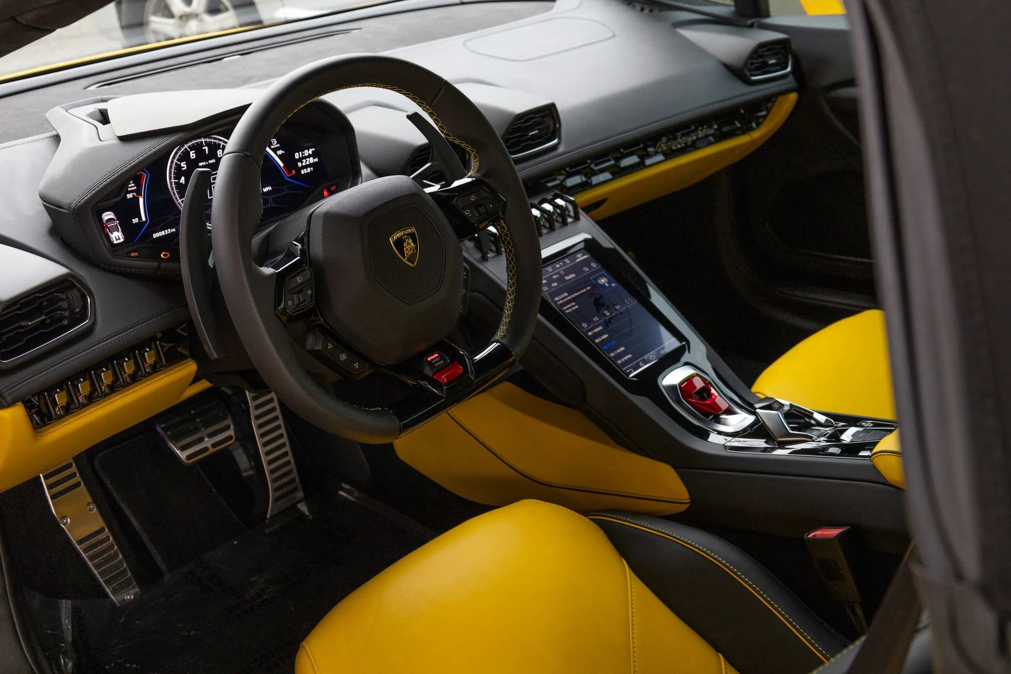 Used 2024 Lamborghini Huracan EVO image 59