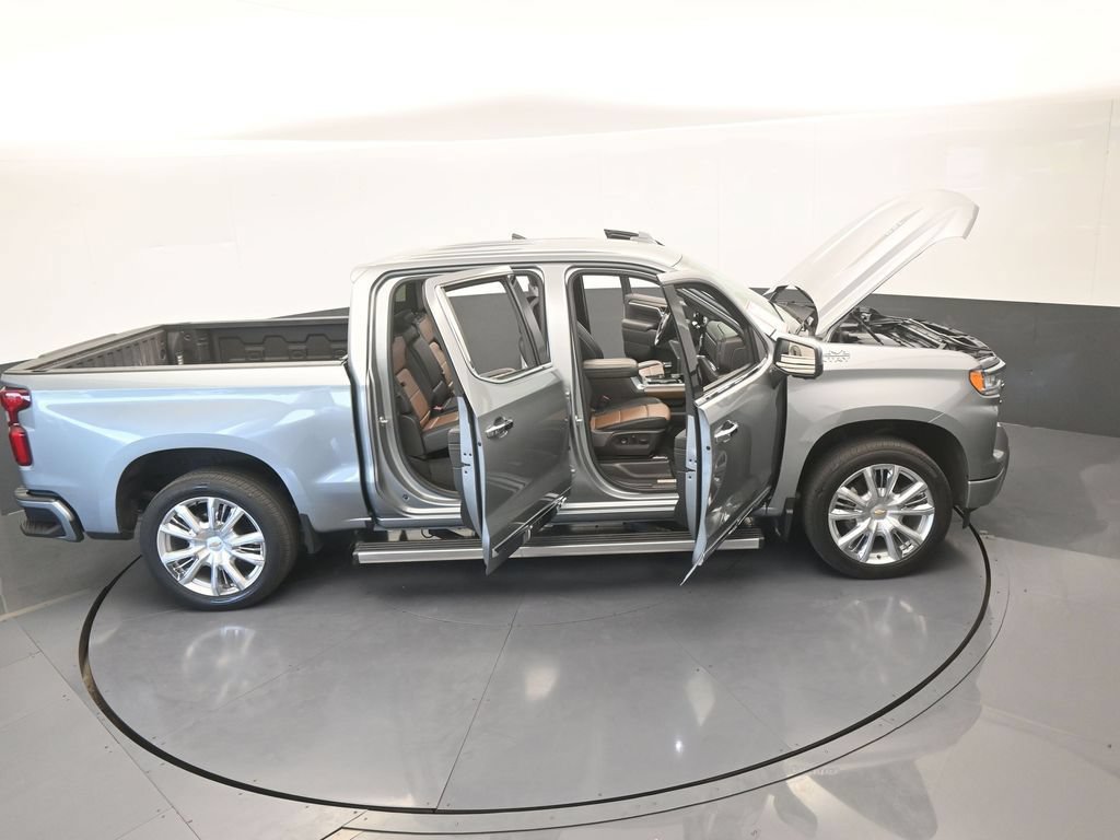 Used 2024 Chevrolet Silverado 1500 High Country w/ Technology Package AWD/4WD image 84
