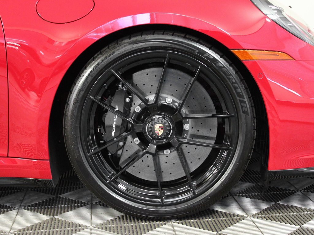 Used 2025 Porsche 911 Carrera 4 GTS image 41