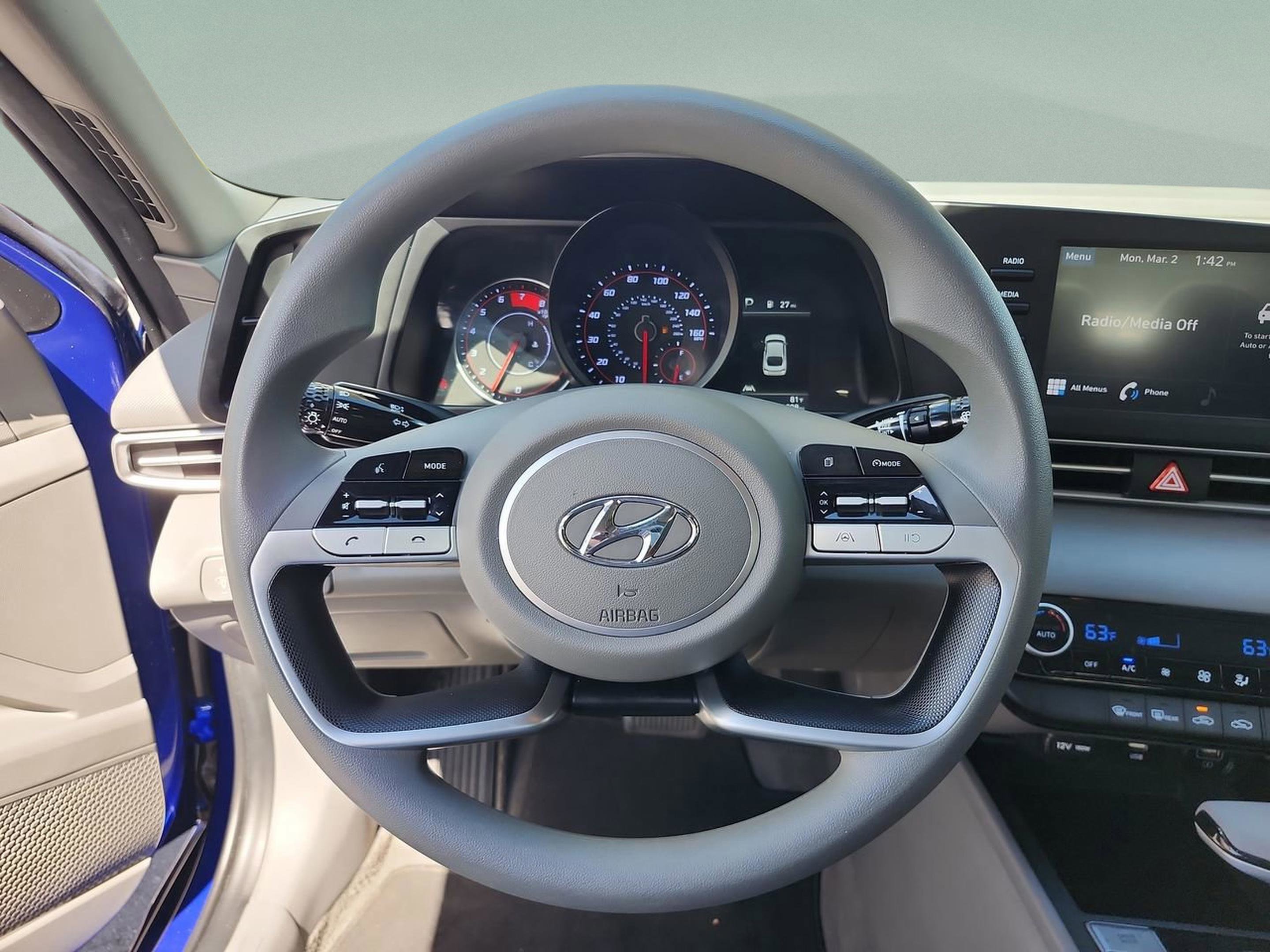 Certified 2023 Hyundai Elantra SEL image 9