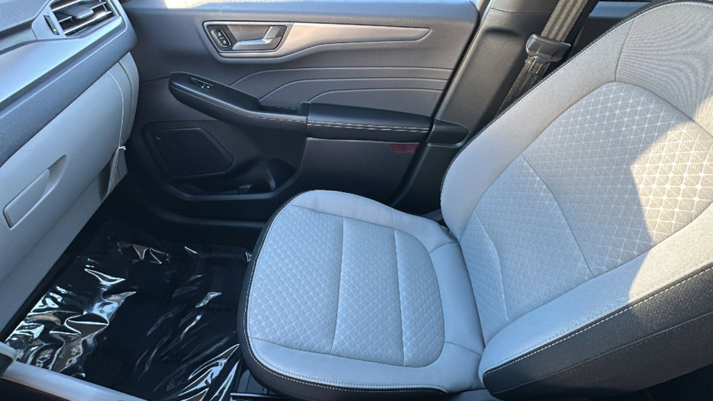 New 2026 Ford Escape Active w/ Cold Weather Package image 12