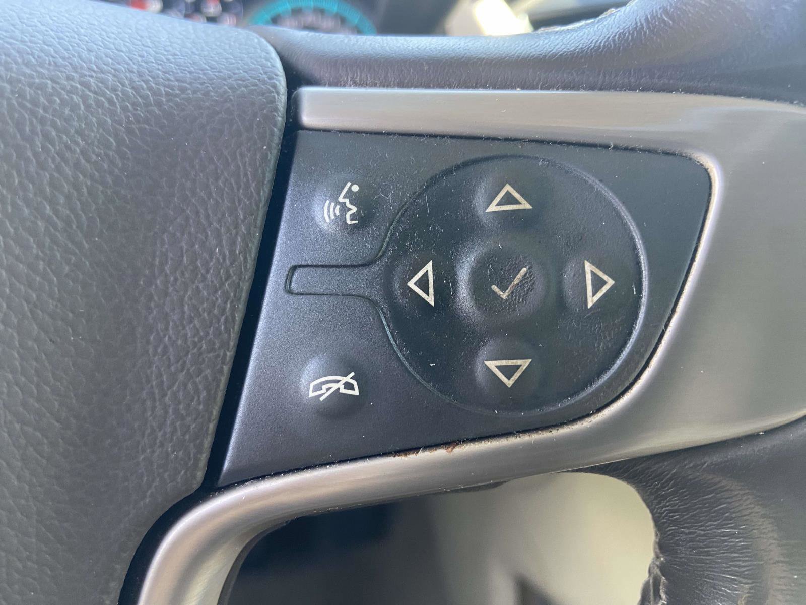 Used 2020 GMC Yukon Denali w/ Enhanced Security Package image 25