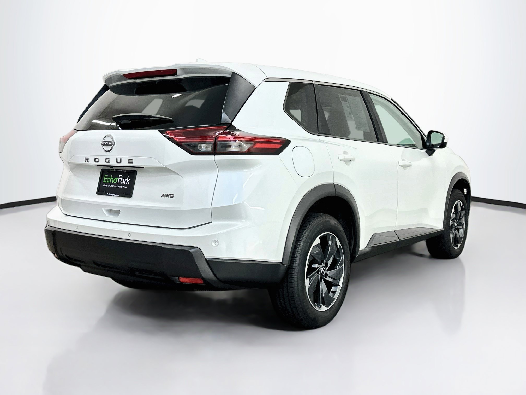 Used 2025 Nissan Rogue SV AWD/4WD image 9