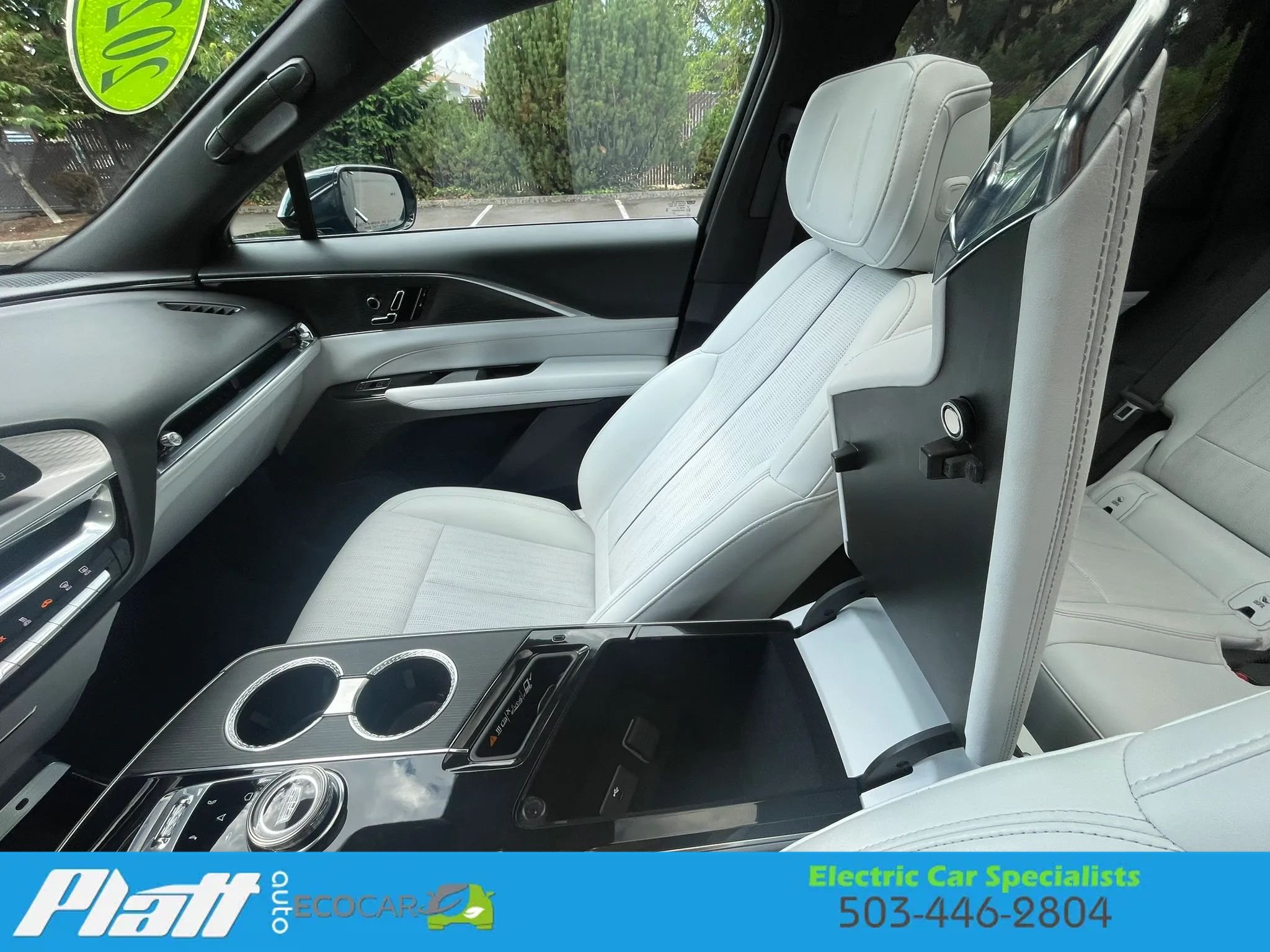 Used 2024 Cadillac Lyriq Luxury AWD/4WD image 29