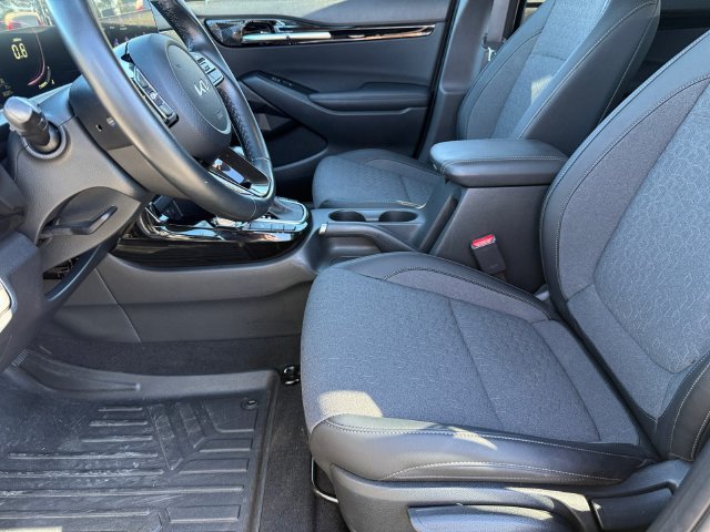 Used 2025 Kia Seltos S AWD/4WD image 12