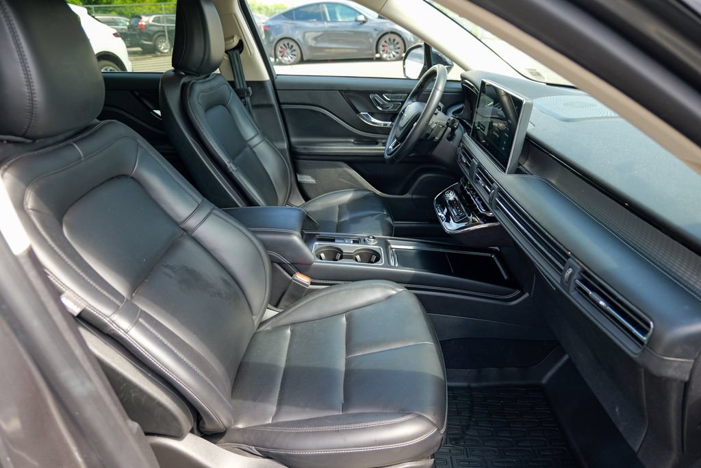 Used 2023 Lincoln Corsair AWD image 35