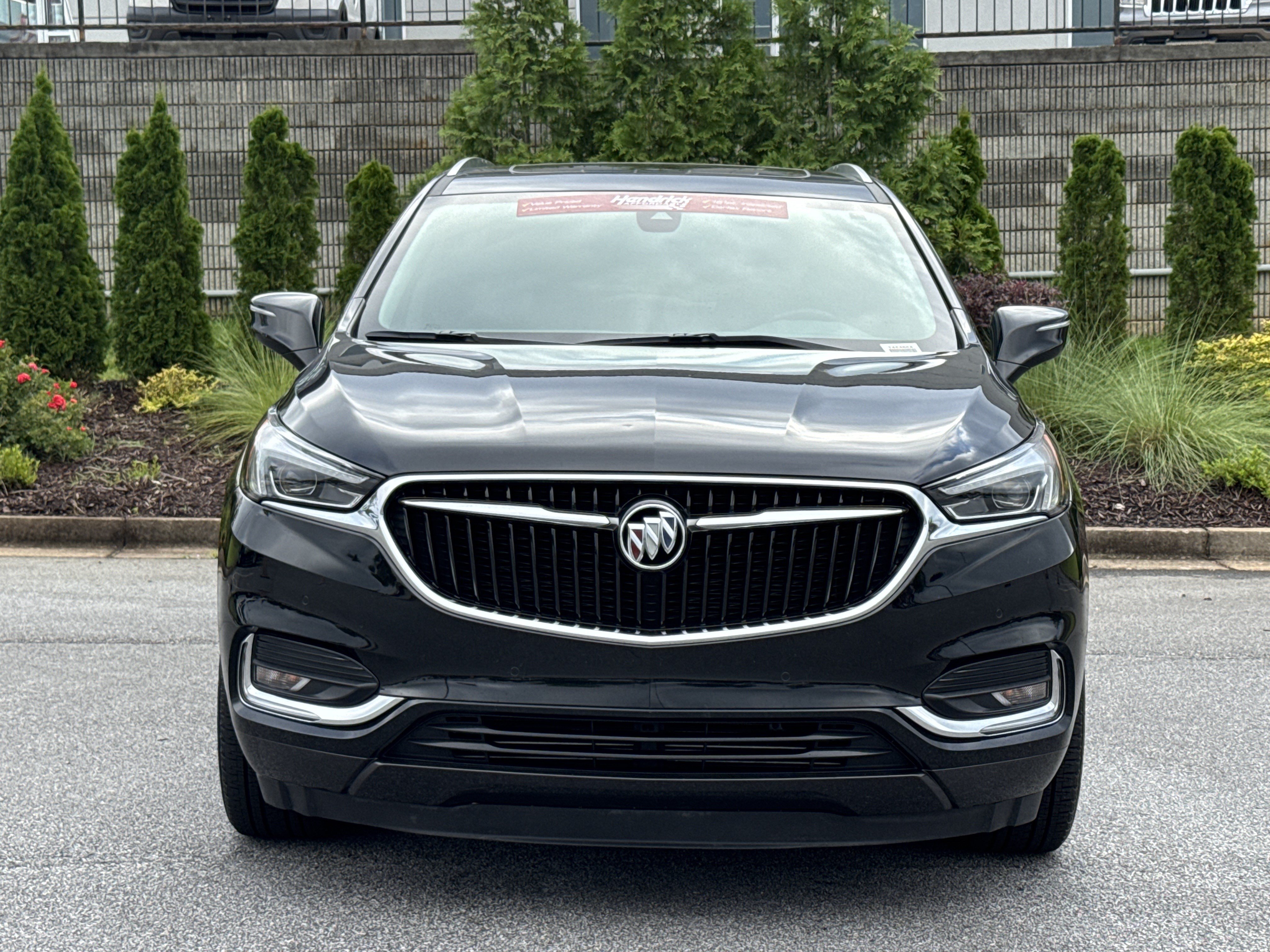 Used 2018 Buick Enclave Premium w/ Experience Buick Package FWD image 3
