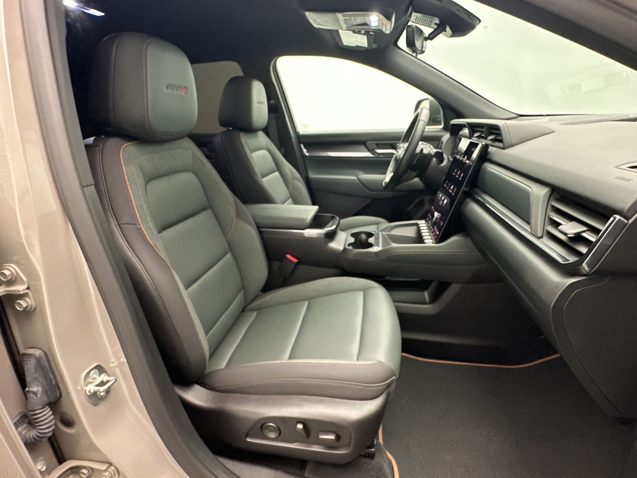 Certified 2026 GMC Terrain AT4 w/ Convenience Package III AWD/4WD image 26