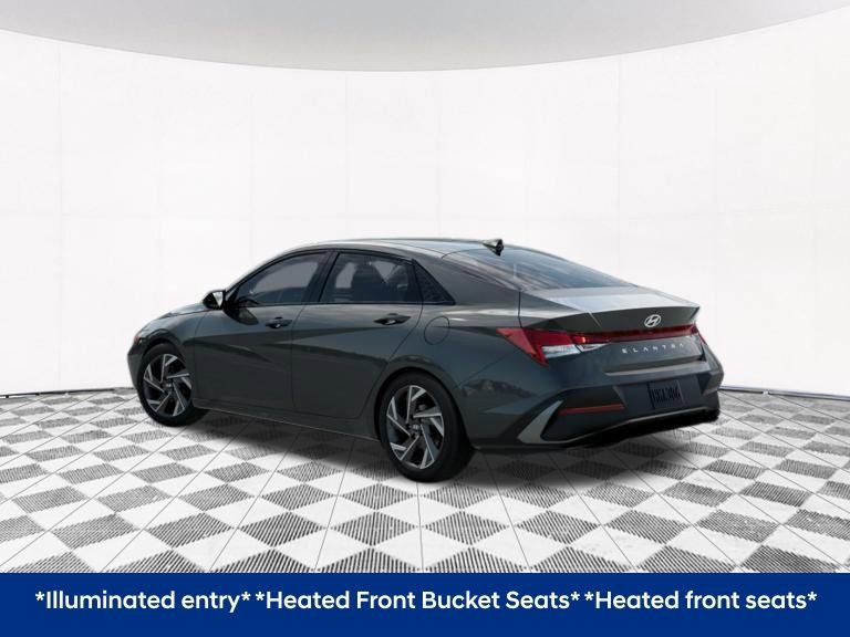 Used 2025 Hyundai Elantra SEL image 7