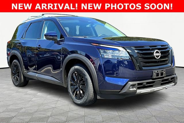 Used 2023 Nissan Pathfinder SL w/ Lighting Package (N92)