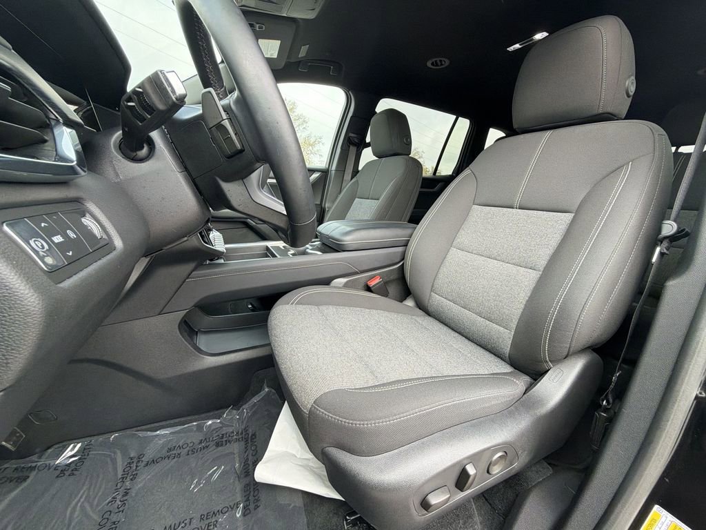 Used 2025 GMC Acadia Elevation image 25