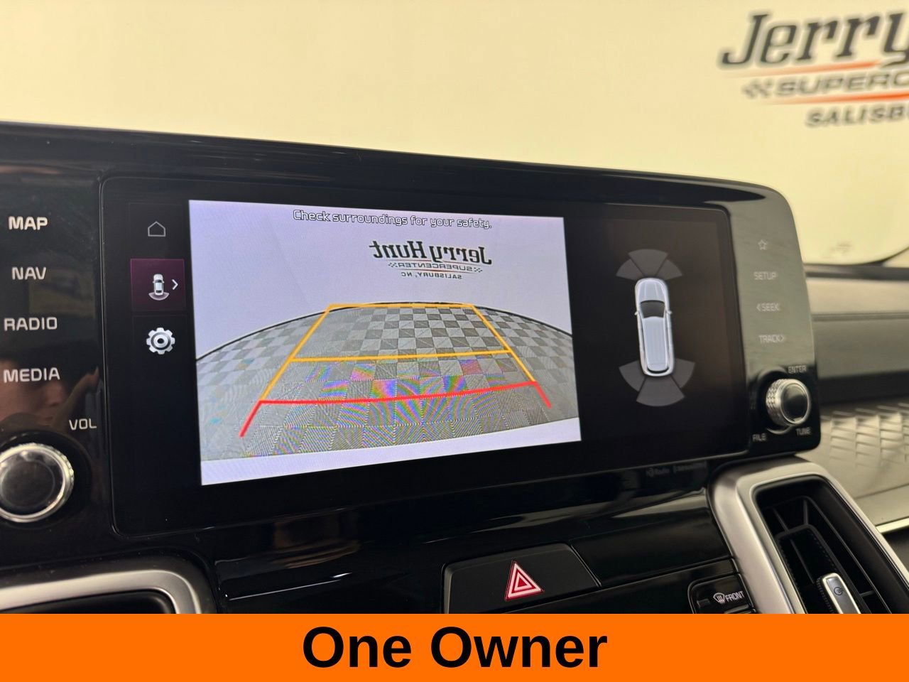 Used 2023 Kia Sorento EX w/ Panoramic Sunroof Package image 3