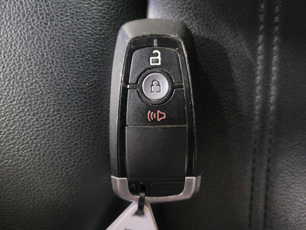 Used 2020 Ford EcoSport Titanium image 32