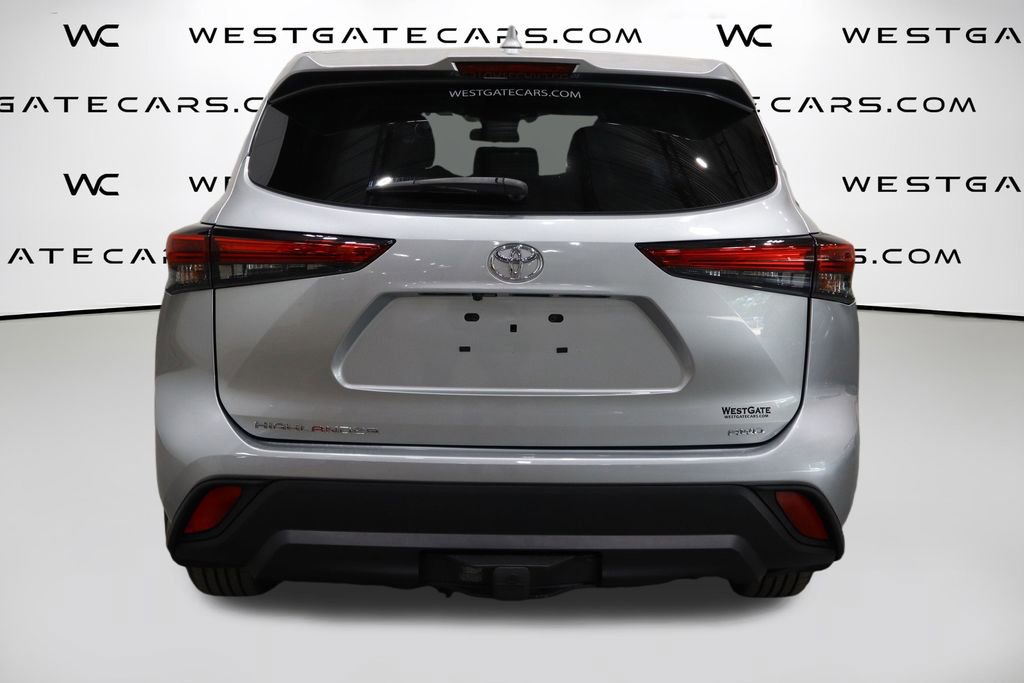 Used 2021 Toyota Highlander L image 7