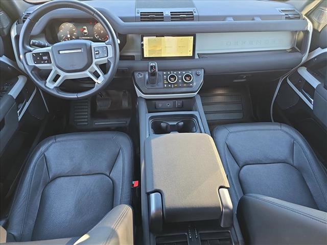 Used 2023 Land Rover Defender 110 SE image 9