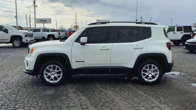 Used 2019 Jeep Renegade Latitude w/ Cold Weather Group image 5