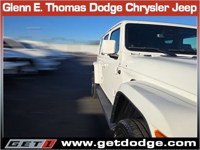 Used 2022 Jeep Wrangler Unlimited Sahara image 6