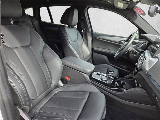 Used 2025 BMW X4 xDrive30i image 22
