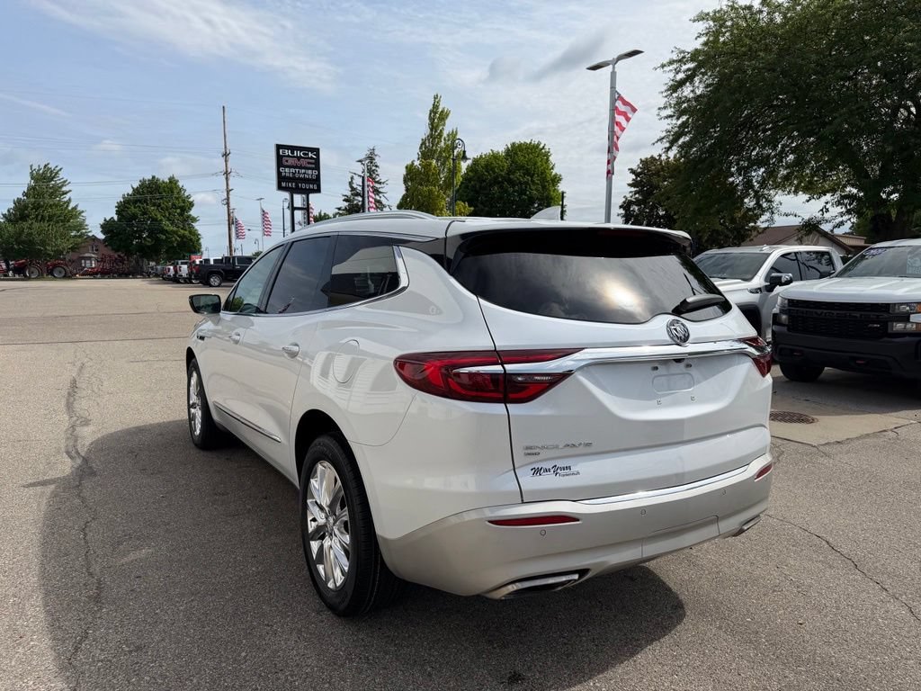 Certified 2021 Buick Enclave Essence w/ Sound and Sites Package AWD/4WD image 7