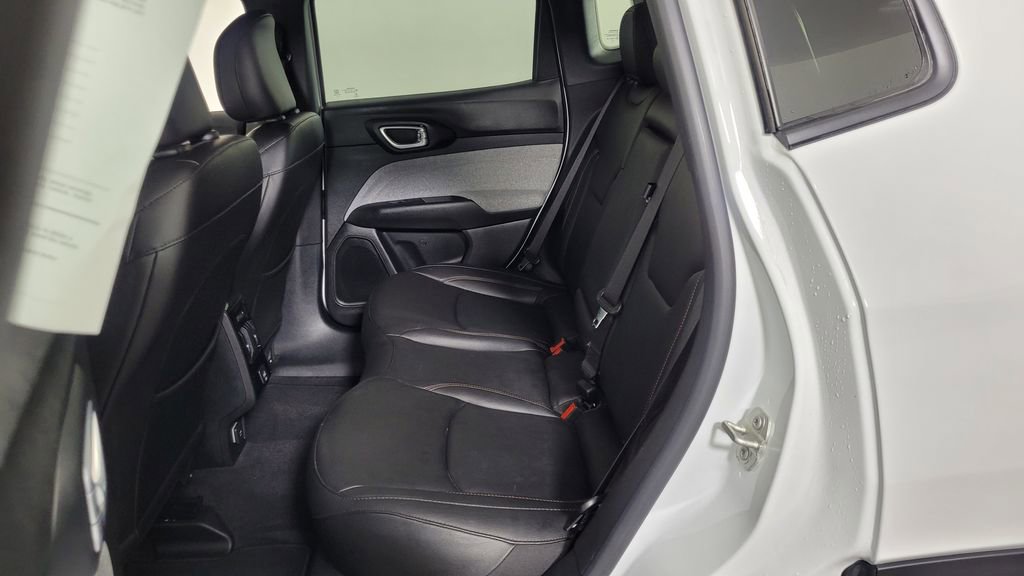 Used 2024 Jeep Compass Latitude image 27