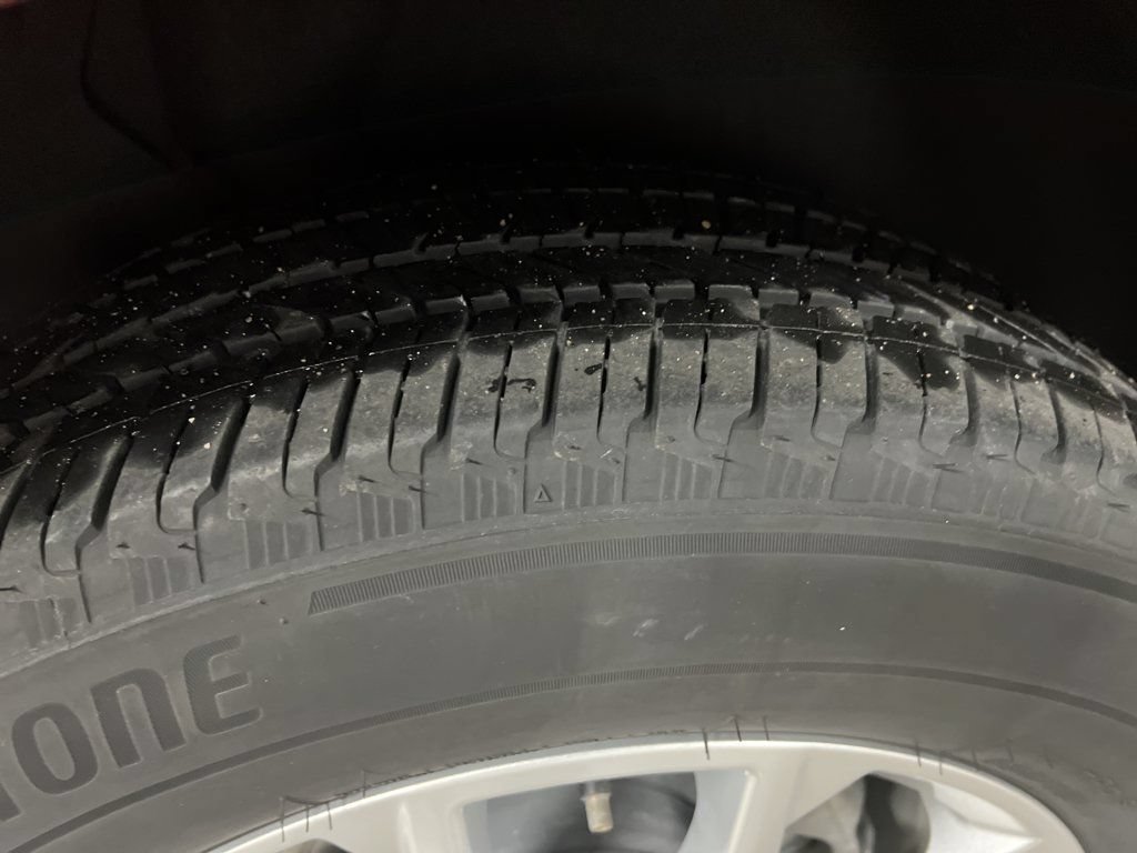 Certified 2023 Chevrolet Equinox LT AWD/4WD image 11