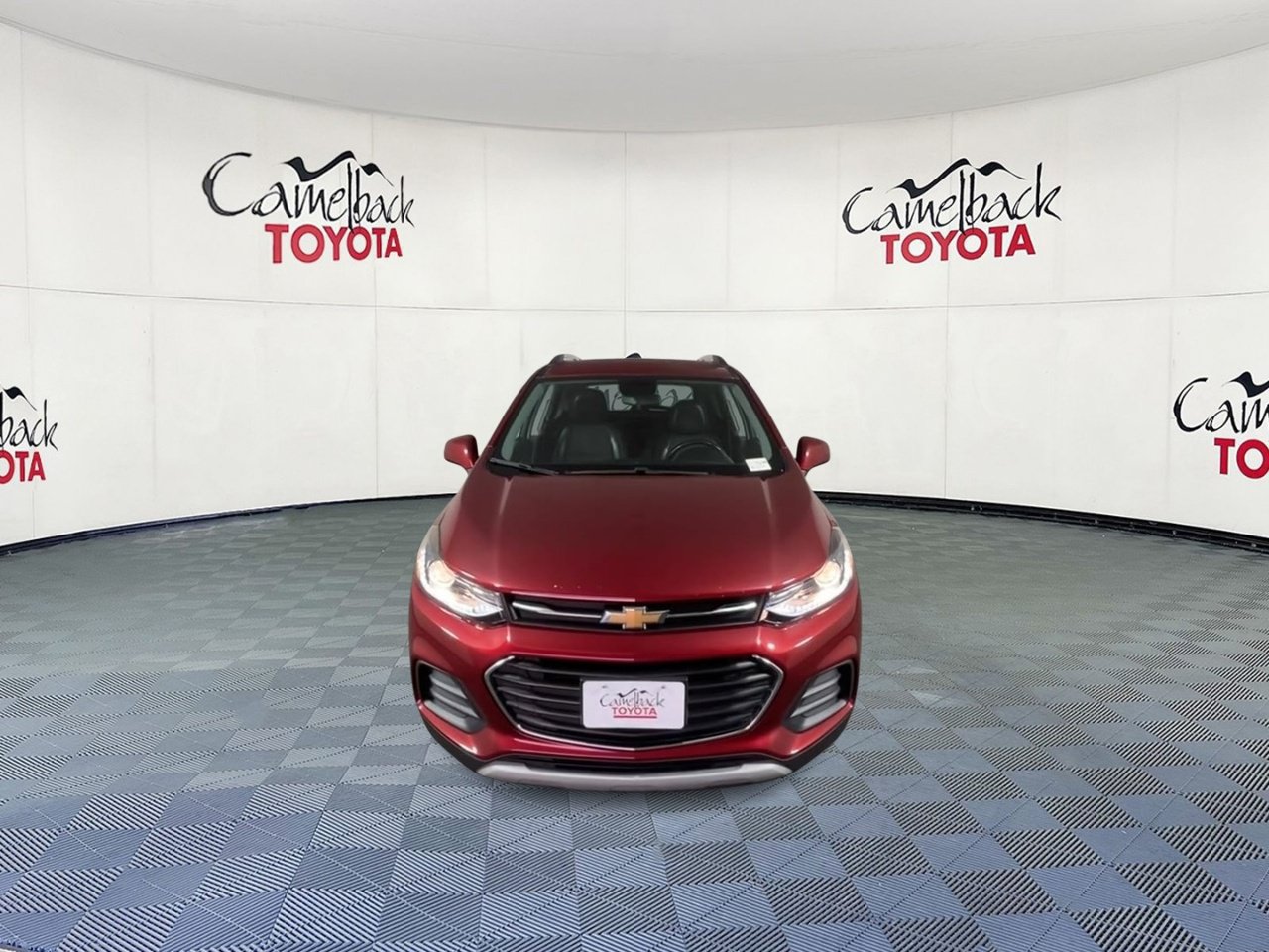Used 2021 Chevrolet Trax LT w/ LT Convenience Package FWD image 5