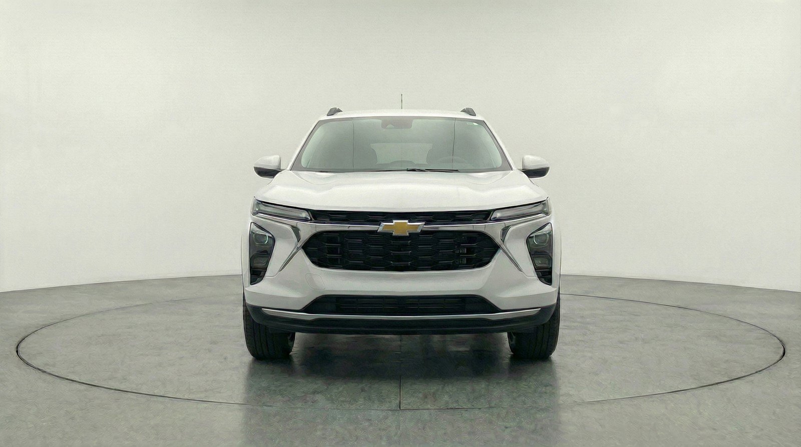 Used 2025 Chevrolet Trax LT w/ LT Convenience Package FWD image 2
