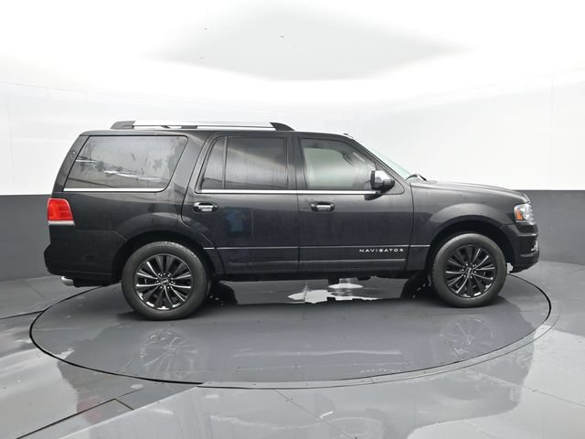 Used 2015 Lincoln Navigator 2WD image 4