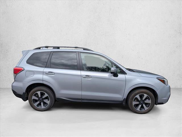 Used 2017 Subaru Forester 2.5i Premium AWD/4WD image 4