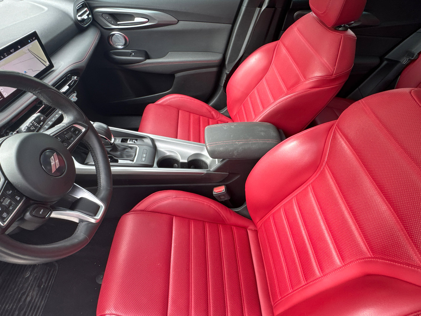 Used 2024 Dodge Hornet GT image 9