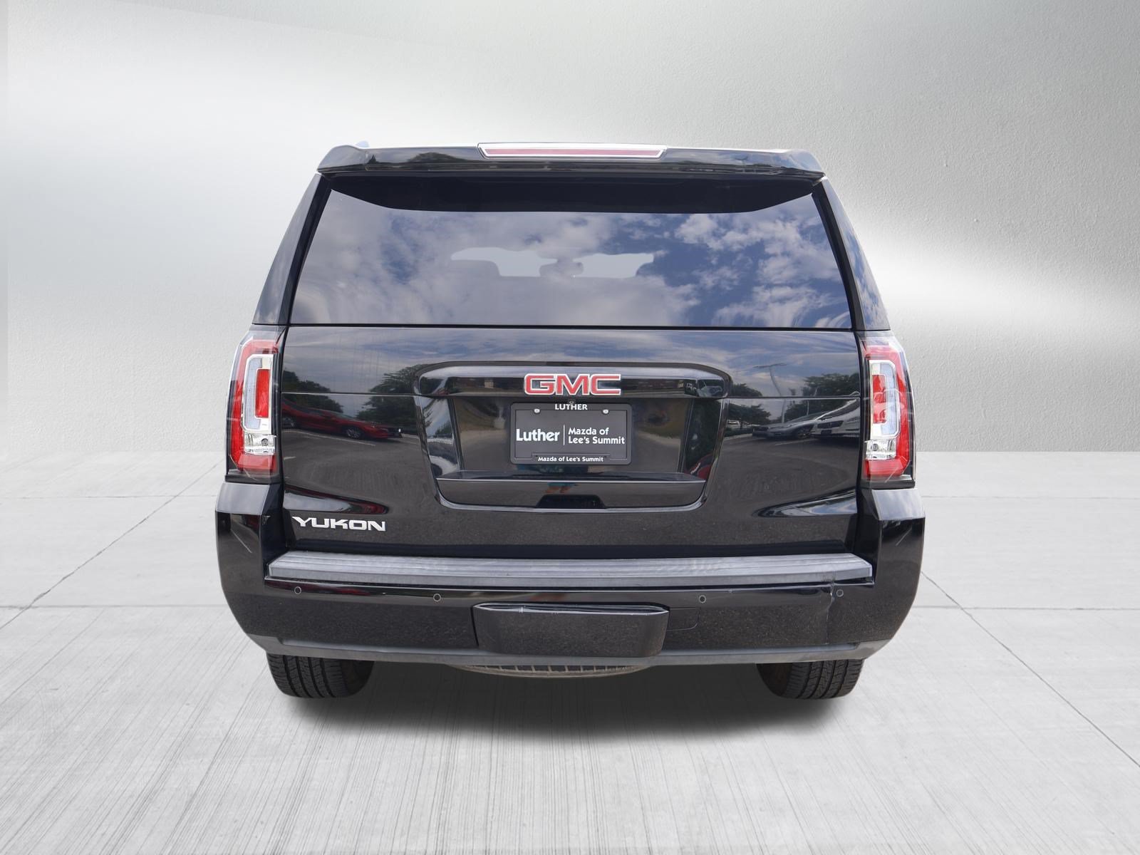Used 2017 GMC Yukon SLE w/ SLE Value Package RWD image 6