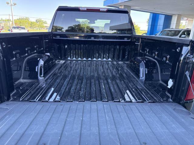 Used 2024 Chevrolet Silverado 1500 LT AWD/4WD image 30