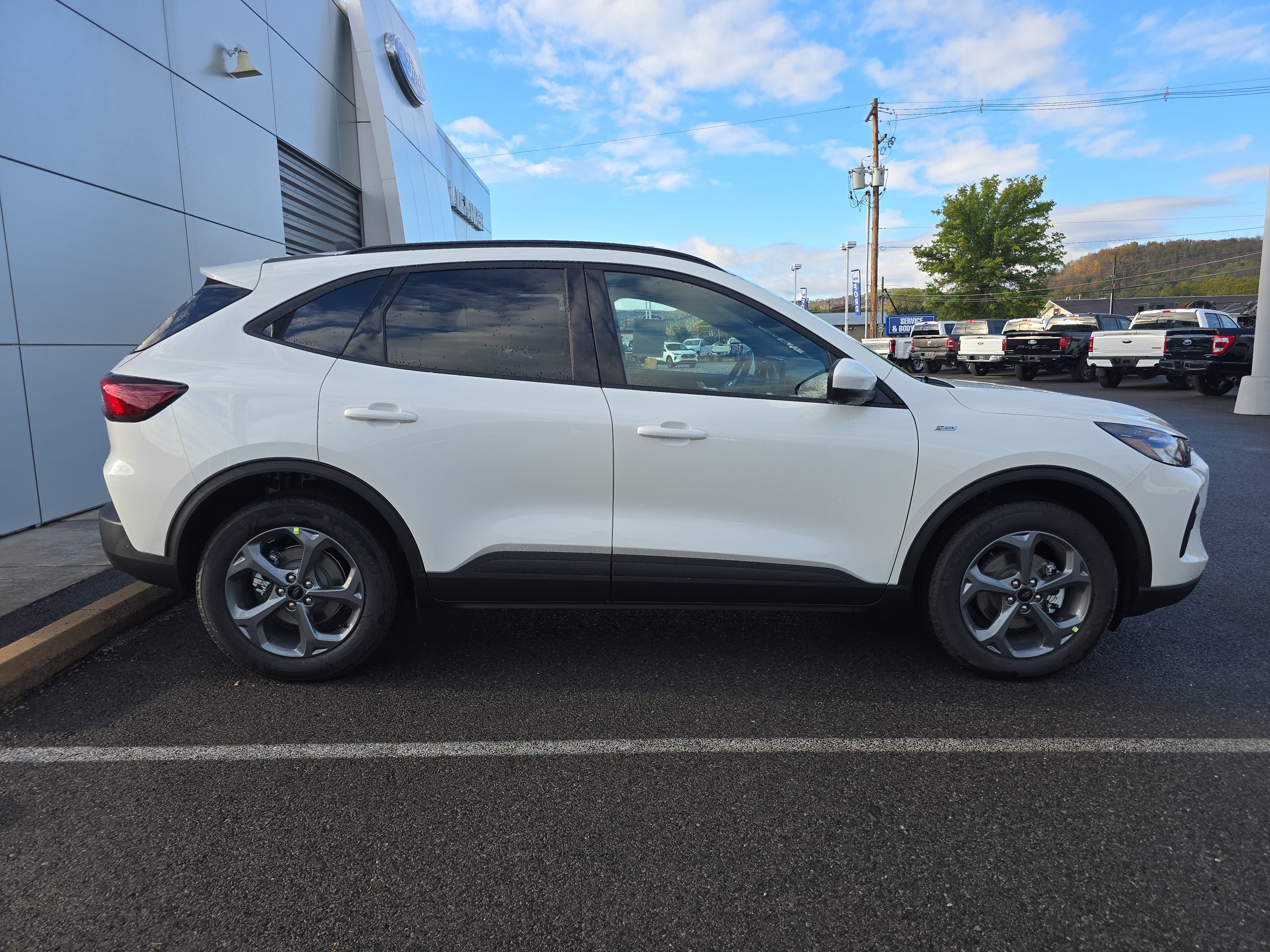 New 2026 Ford Escape ST-Line Select image 2