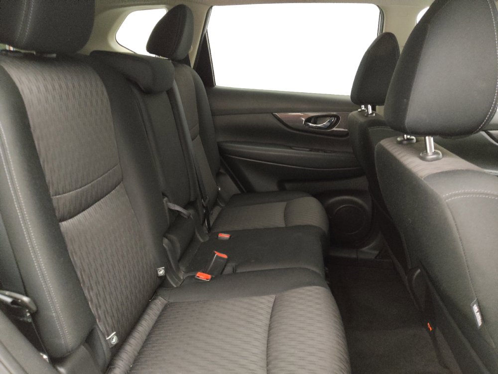 Used 2019 Nissan Rogue SV w/ Premium Package AWD/4WD image 19