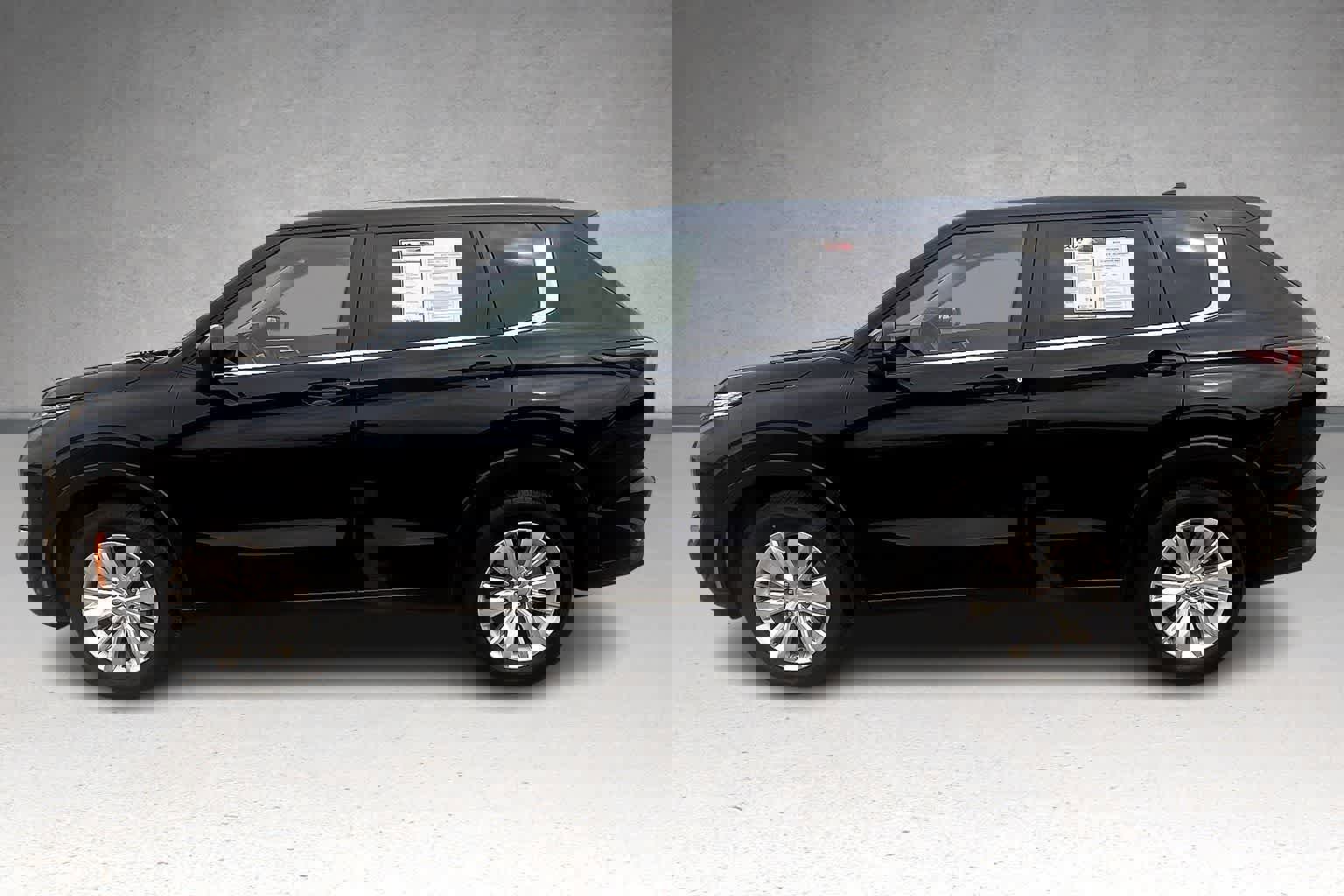 Used 2025 Mitsubishi Outlander ES image 3