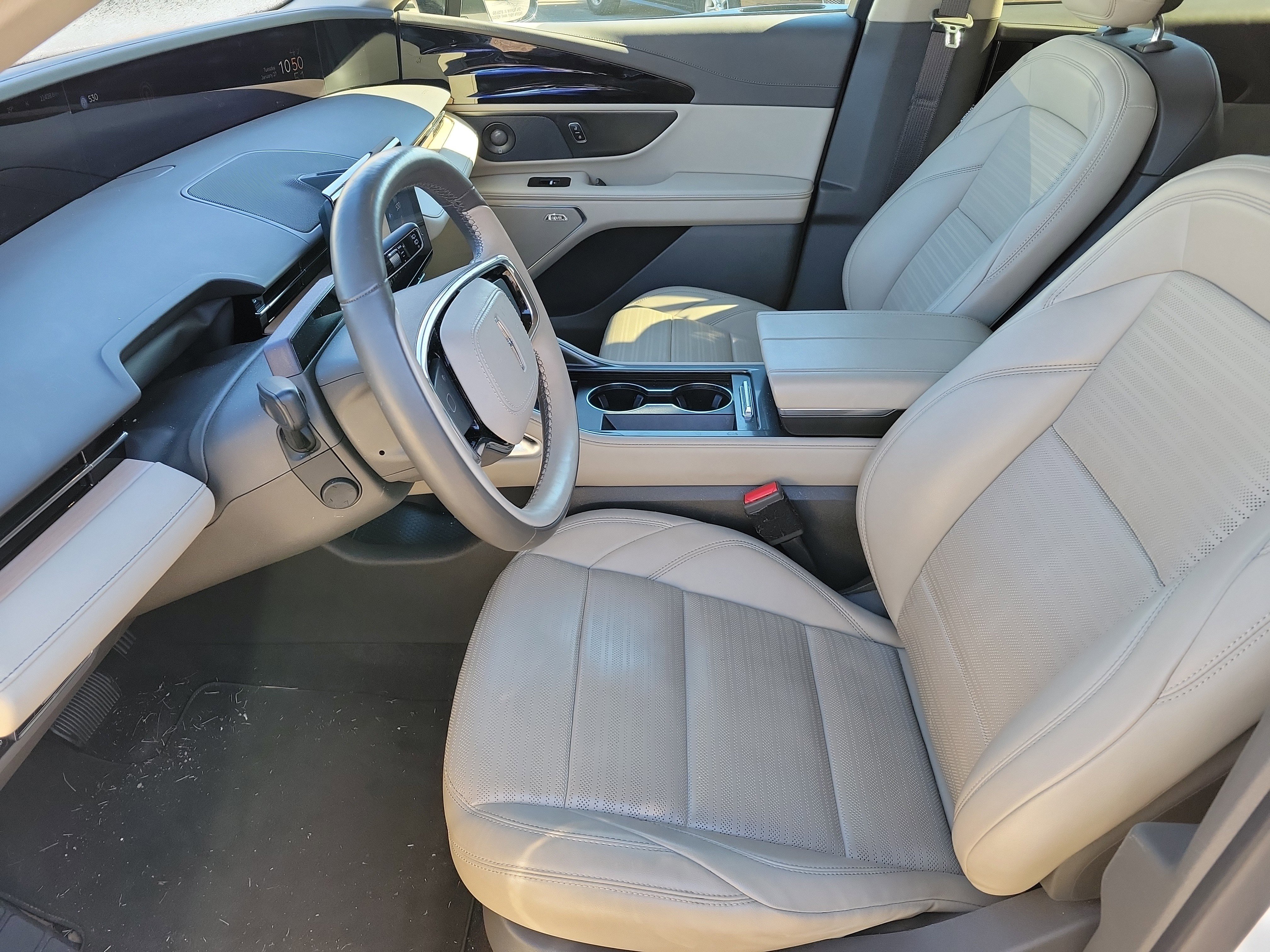 Used 2024 Lincoln Nautilus Reserve w/ Equipment Group 202A image 3