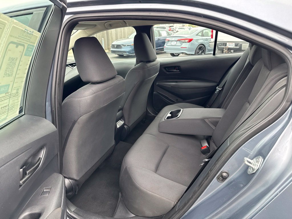 Used 2024 Toyota Corolla LE FWD image 32