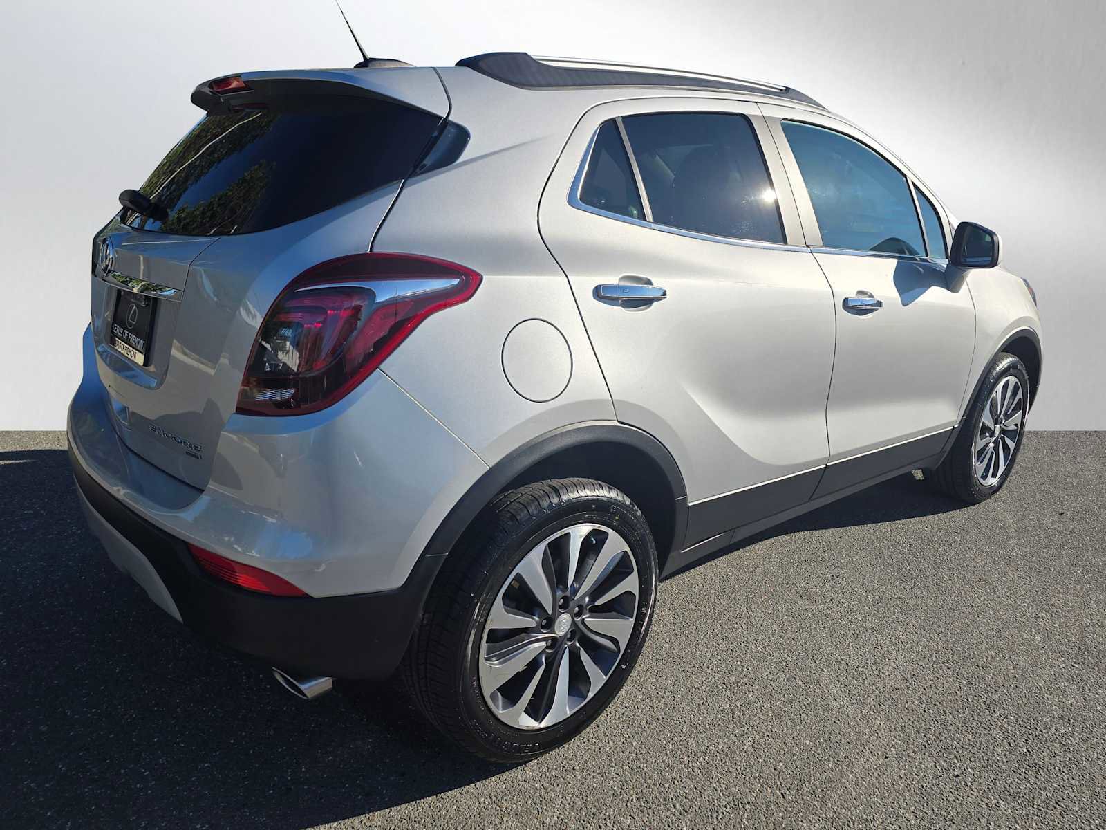 Used 2022 Buick Encore Preferred w/ Safety Package image 3