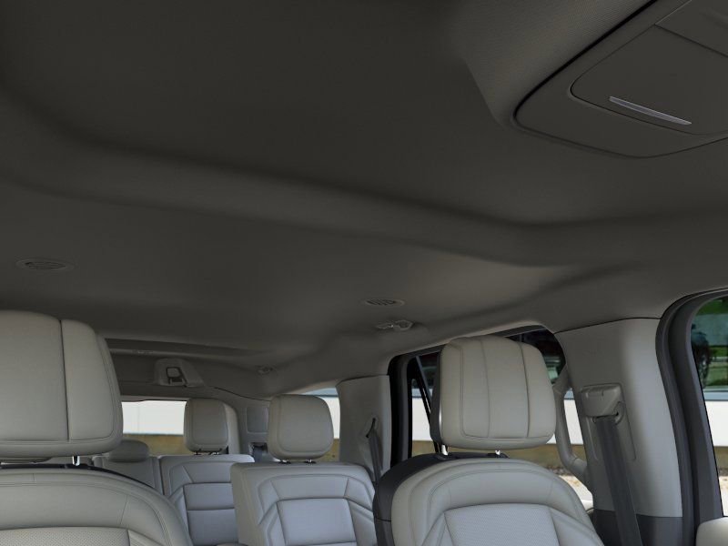 New 2026 Lincoln Navigator Premiere AWD/4WD image 22