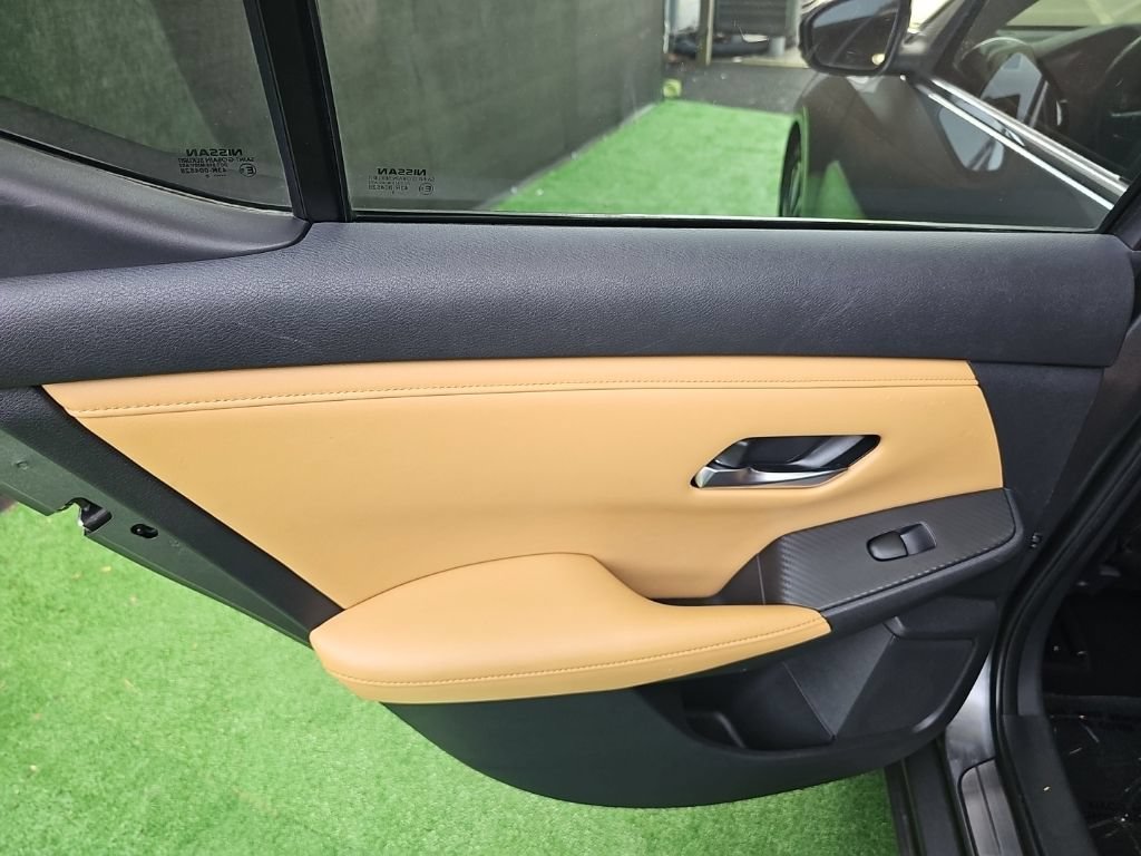 Used 2020 Nissan Sentra SV w/ SV Premium Package FWD image 39