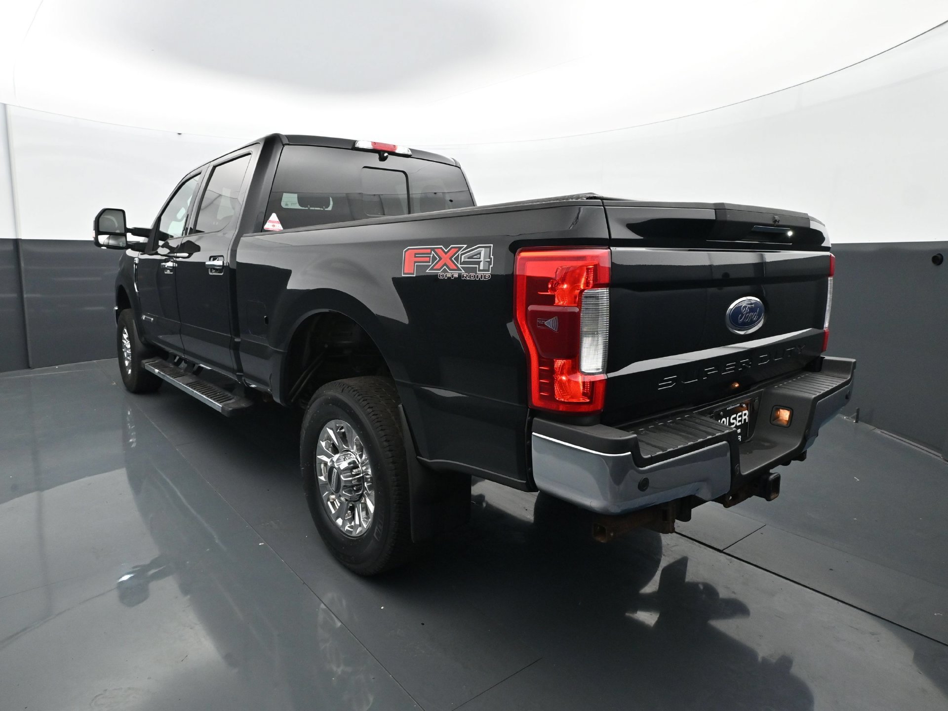 Used 2018 Ford F350 Lariat w/ Lariat Ultimate Package AWD/4WD image 5