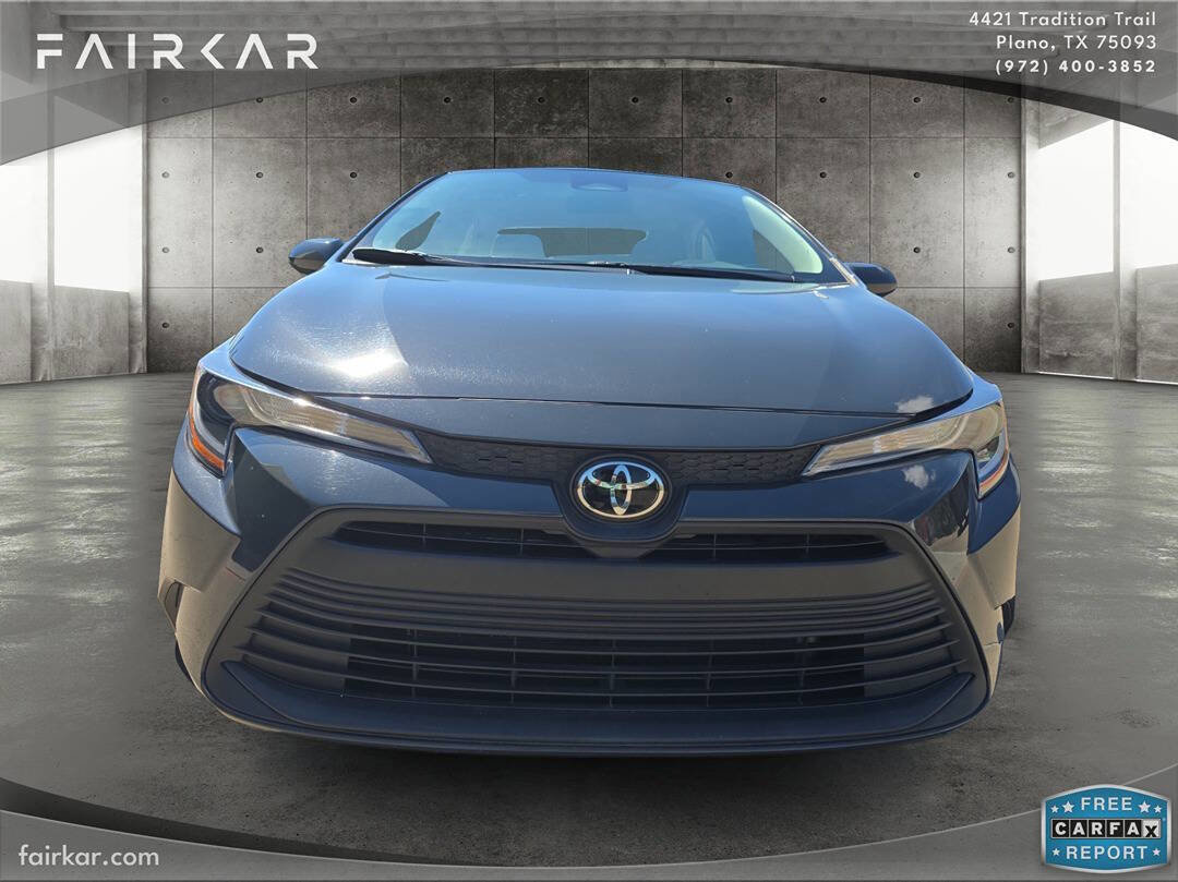 Used 2024 Toyota Corolla LE image 2