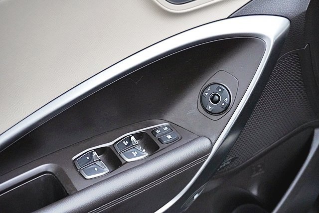 Used 2018 Hyundai Santa Fe Sport image 25