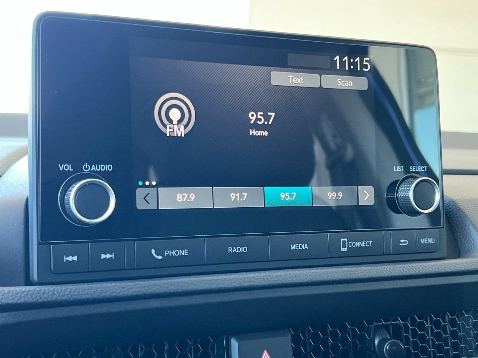 Used 2025 Honda CR-V LX image 18